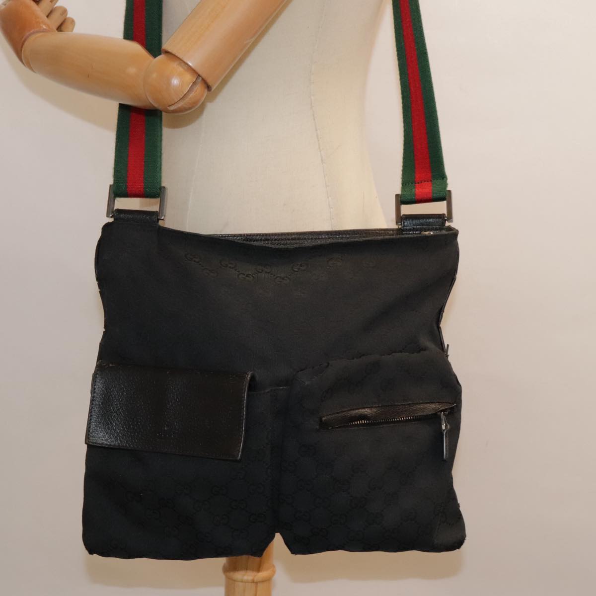 GUCCI GG Canvas Web Sherry Line Shoulder Bag Black Green Red Auth 92505