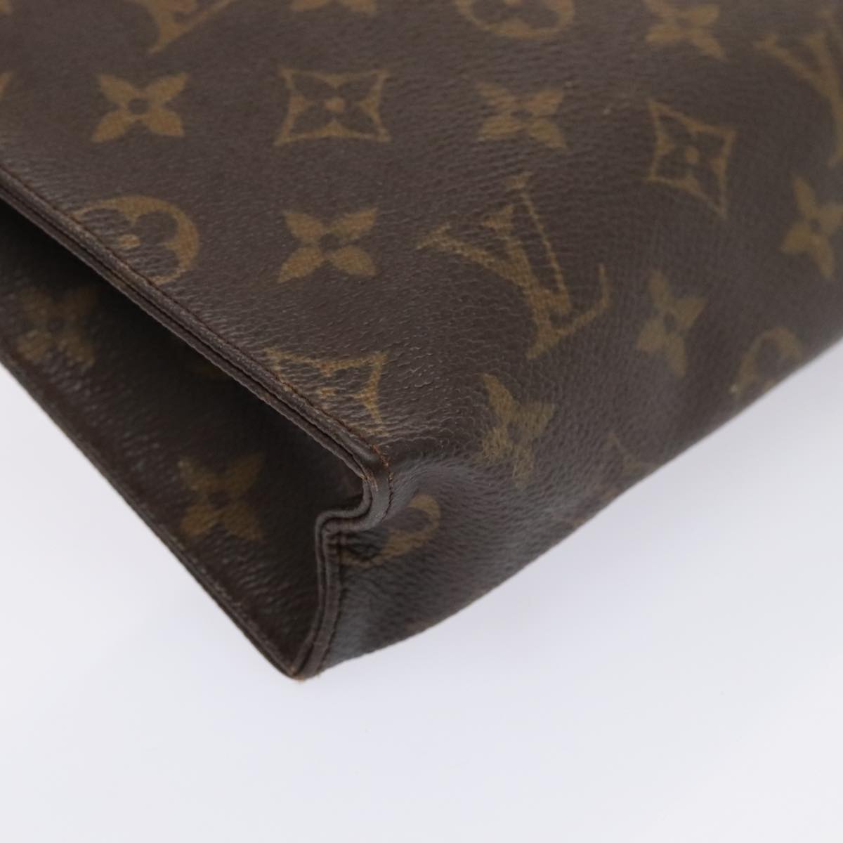 LOUIS VUITTON Monogram Poche Toilette 26 Pouch M47542 LV Auth 92550