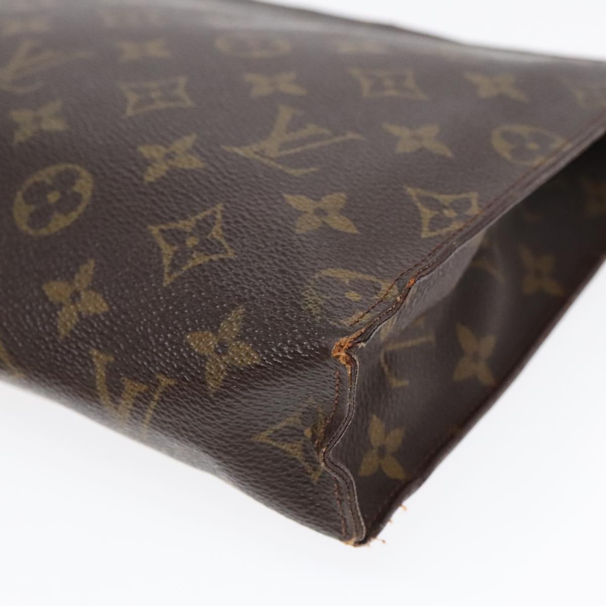 LOUIS VUITTON Monogram Poche Toilette 26 Pouch M47542 LV Auth 92551