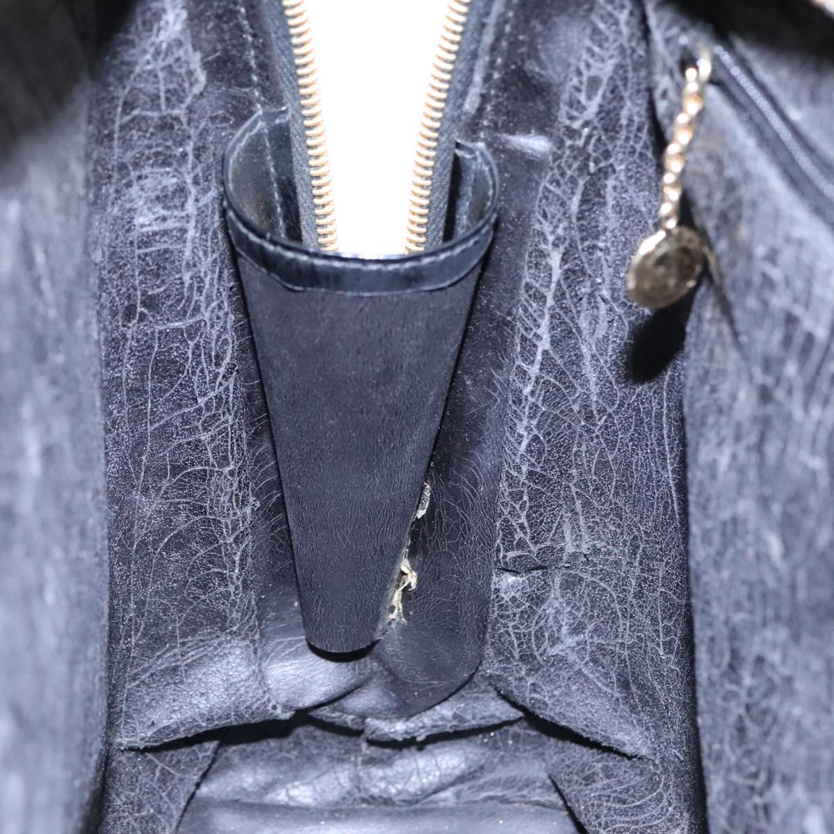 GUCCI Shoulder Bag Patent leather Black Gold 001 2214 1649 Auth 92605