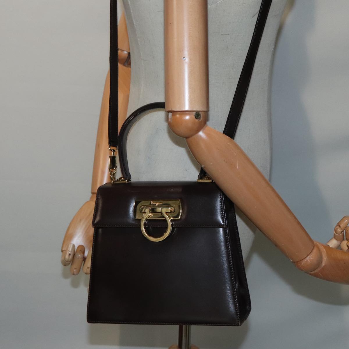 Salvatore Ferragamo Gancini Hand Bag Leather 2way Brown Gold Auth 92642