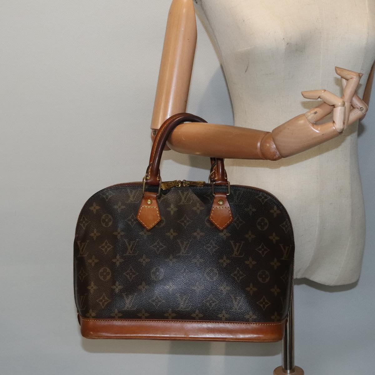 LOUIS VUITTON Monogram Alma Hand Bag M51130 LV Auth 92793