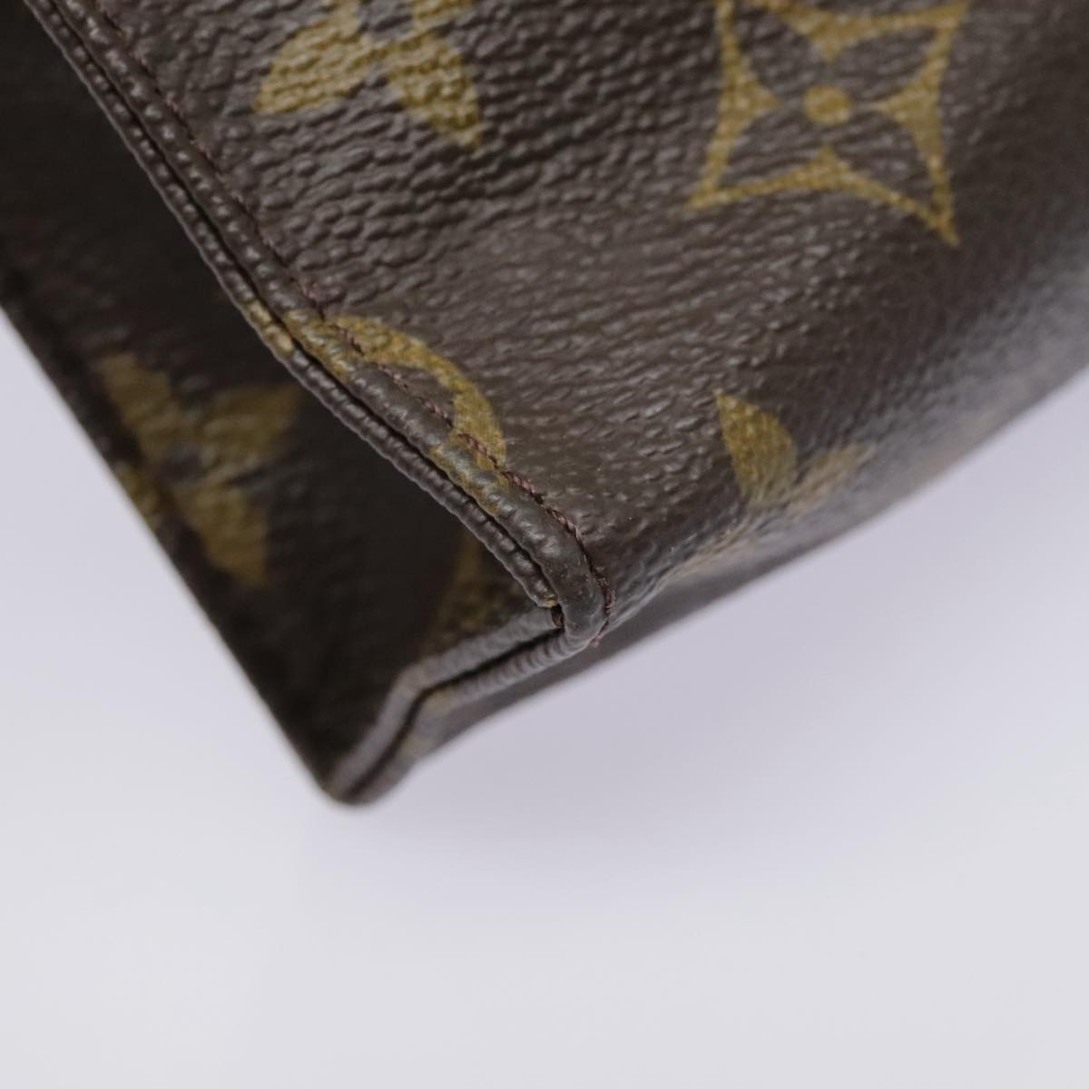 LOUIS VUITTON Monogram Poche Toilette 15 Pouch M47546 LV Auth 92851