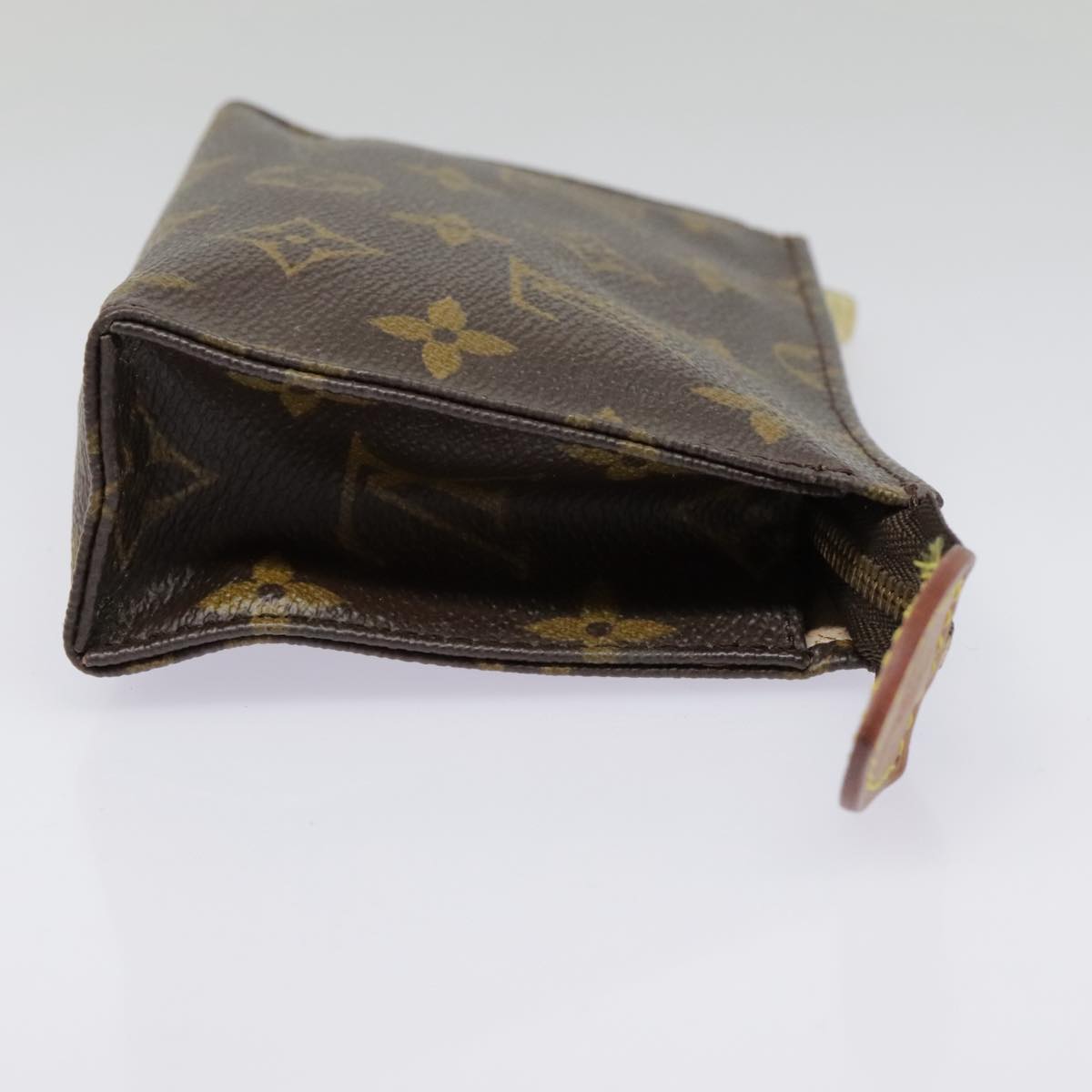 LOUIS VUITTON Monogram Poche Toilette 15 Pouch M47546 LV Auth 92851