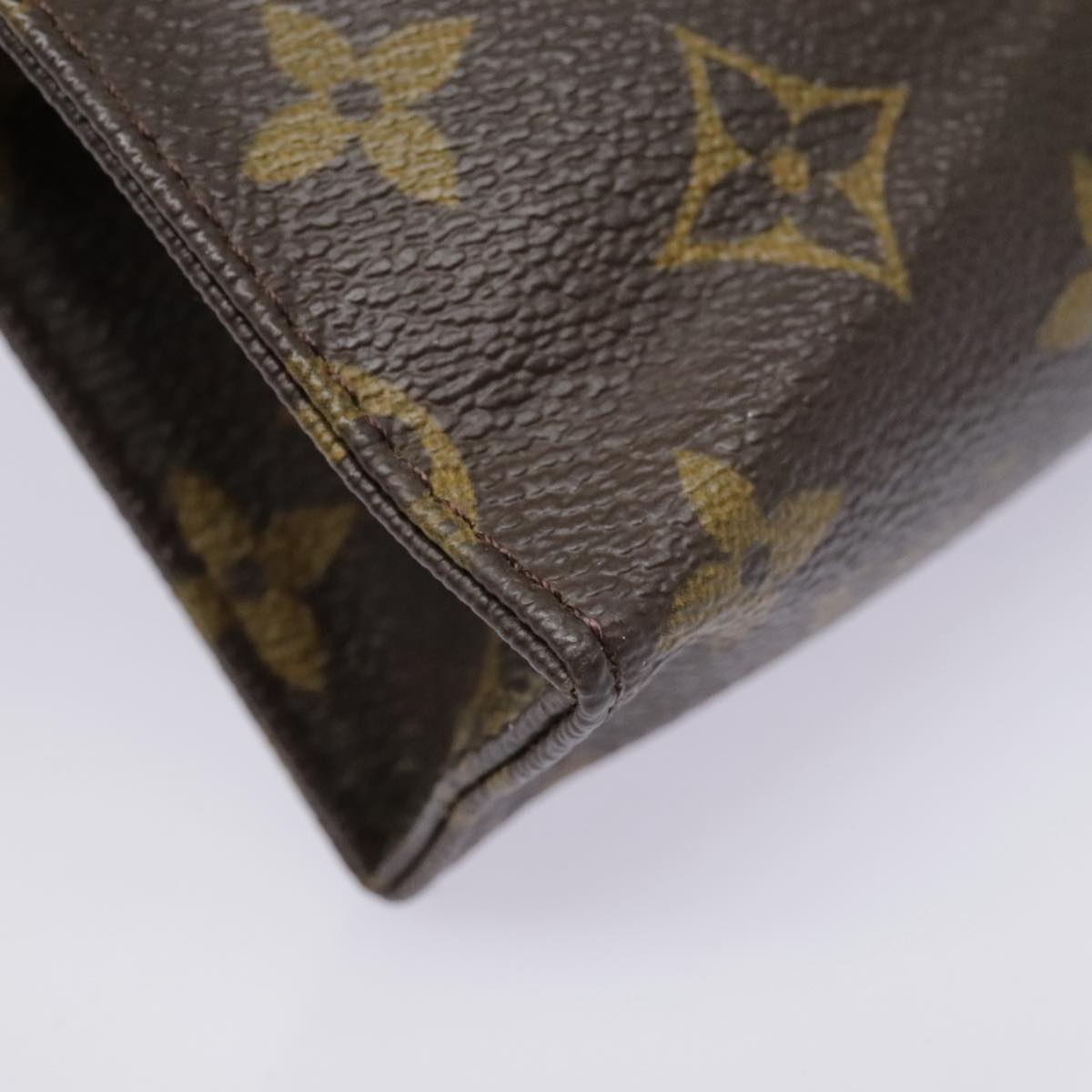 LOUIS VUITTON Monogram Poche Toilette 15 Pouch M47546 LV Auth 92851