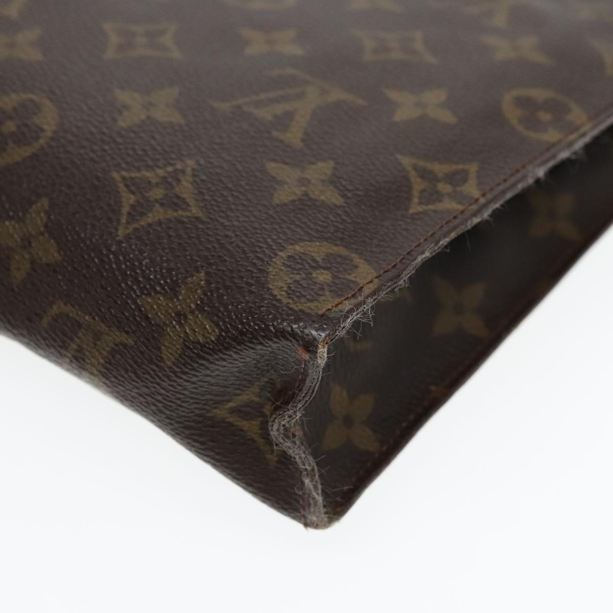 LOUIS VUITTON Monogram Poche Toilette 26 Pouch M47542 LV Auth 92897