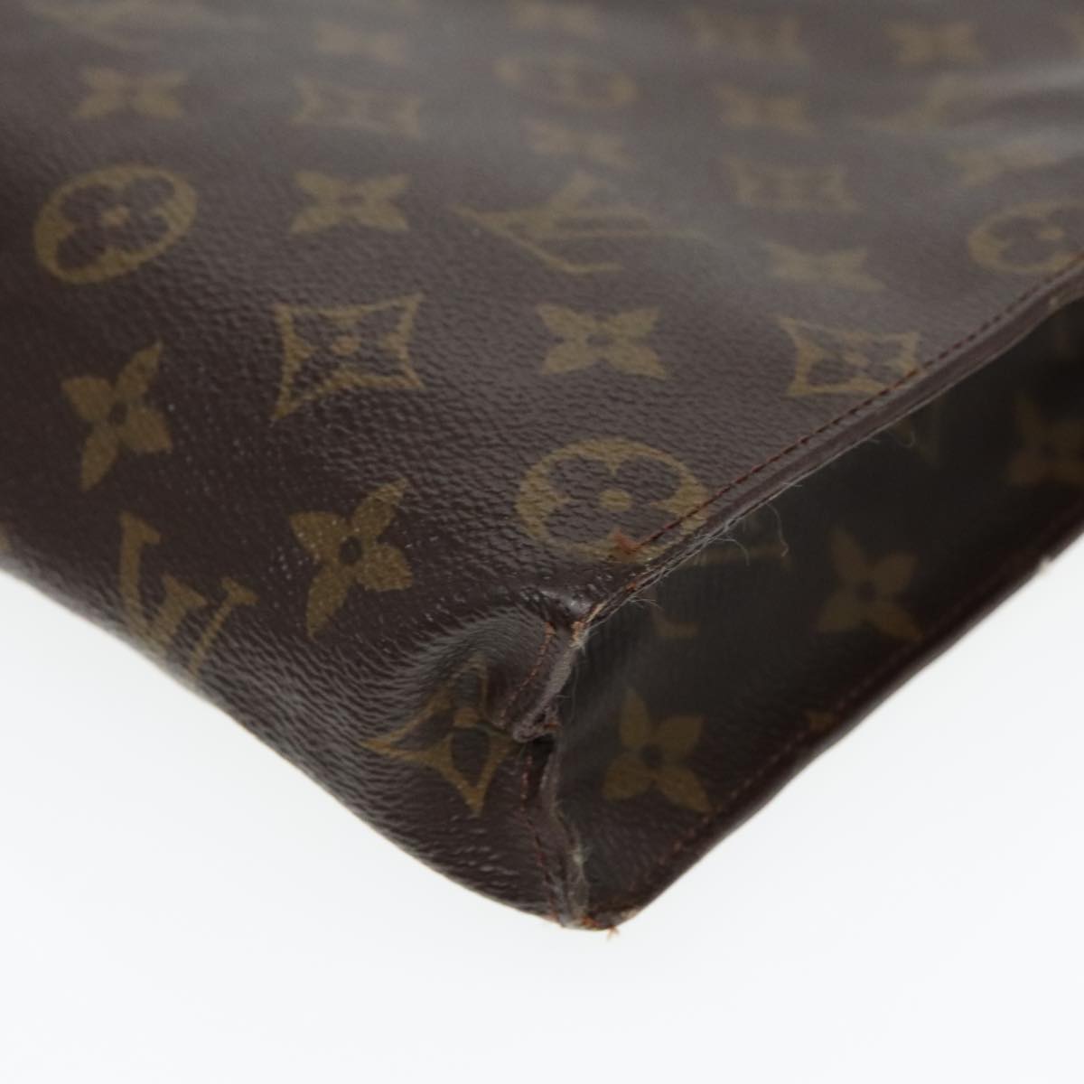 LOUIS VUITTON Monogram Poche Toilette 26 Pouch M47542 LV Auth 92897