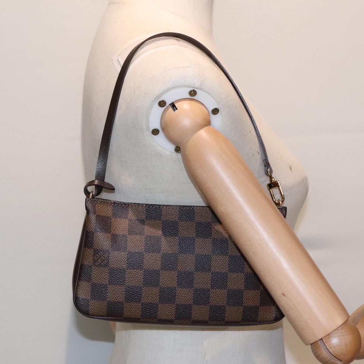 LOUIS VUITTON Damier Ebene Navona Accessory Pouch N51983 LV Auth 92903