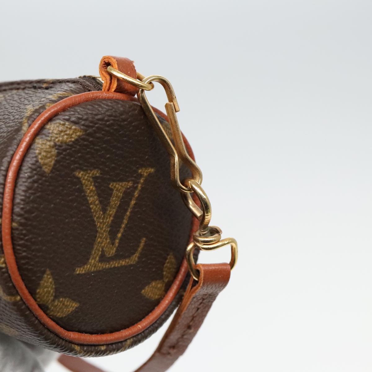 LOUIS VUITTON Monogram Papillon Pouch LV Auth 92905