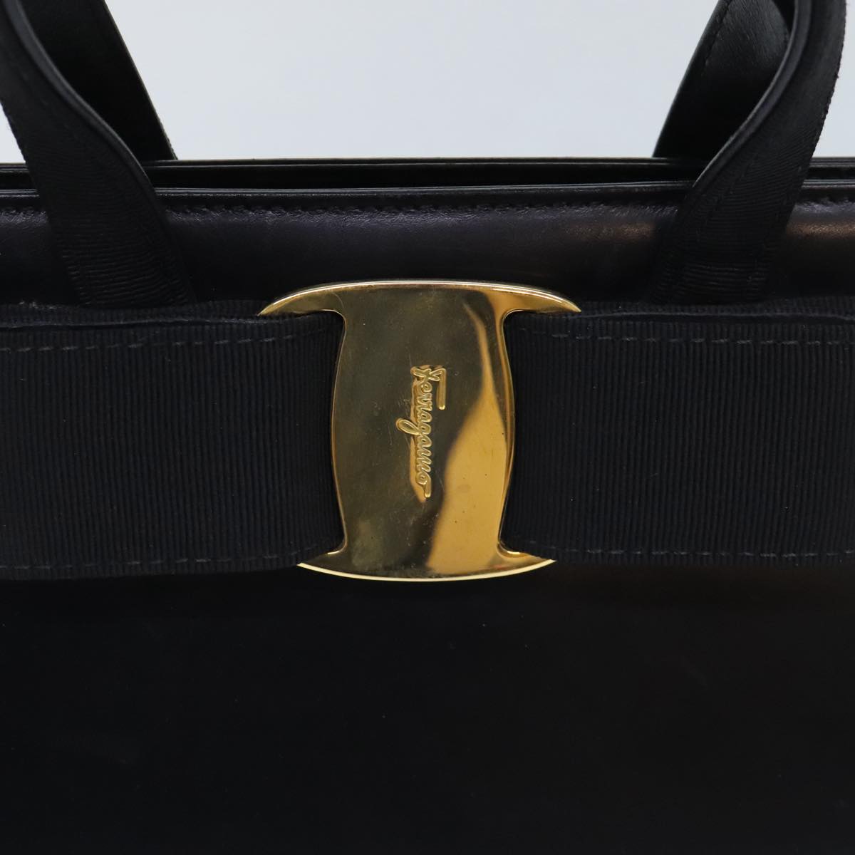 Salvatore Ferragamo Vala Hand Bag Leather Black Gold Auth 92934