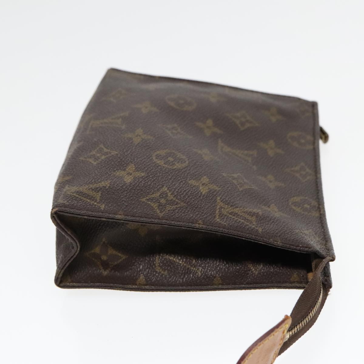 LOUIS VUITTON Monogram Poche Toilette 19 Pouch M47544 LV Auth 92991