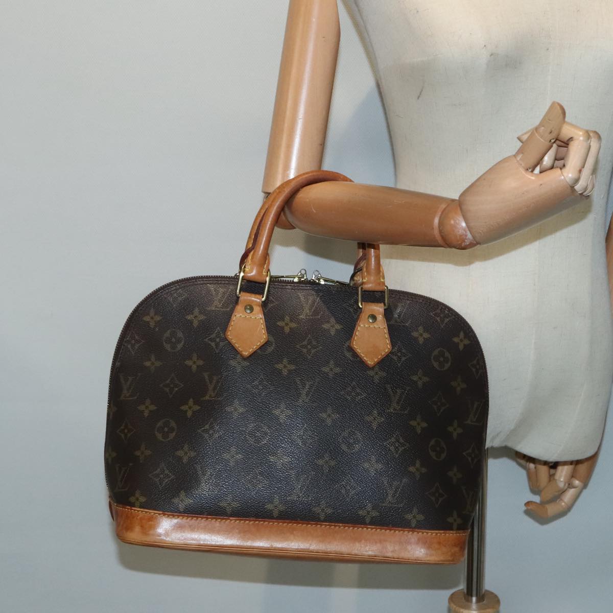 LOUIS VUITTON Monogram Alma Hand Bag M51130 LV Auth 93130