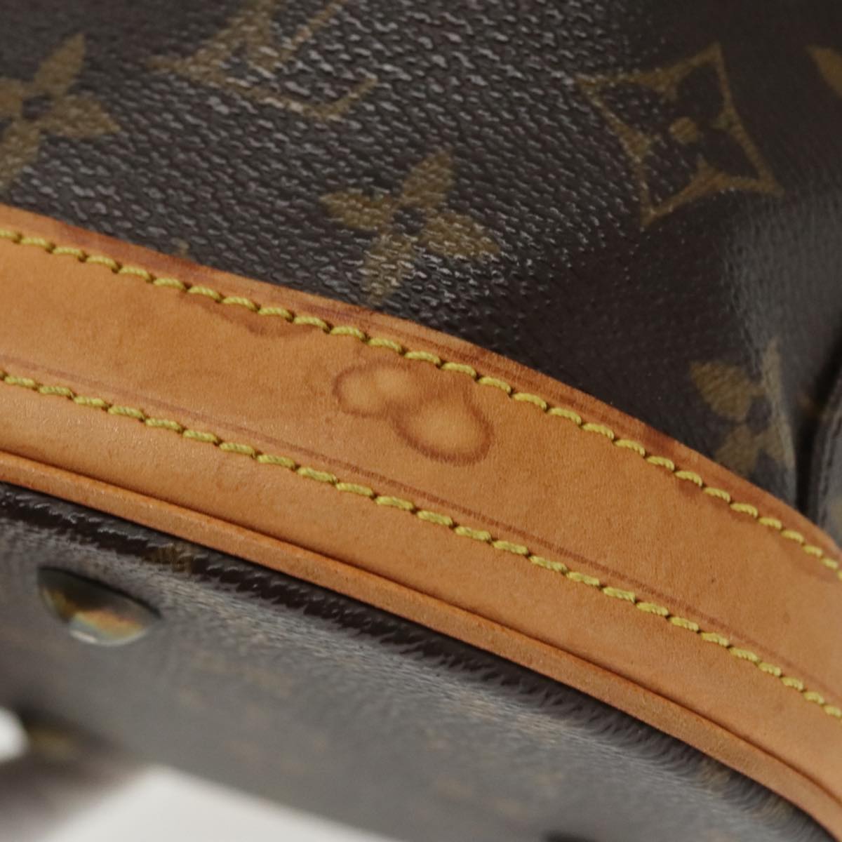 LOUIS VUITTON Monogram Bucket PM Shoulder Bag M42238 LV Auth 93261