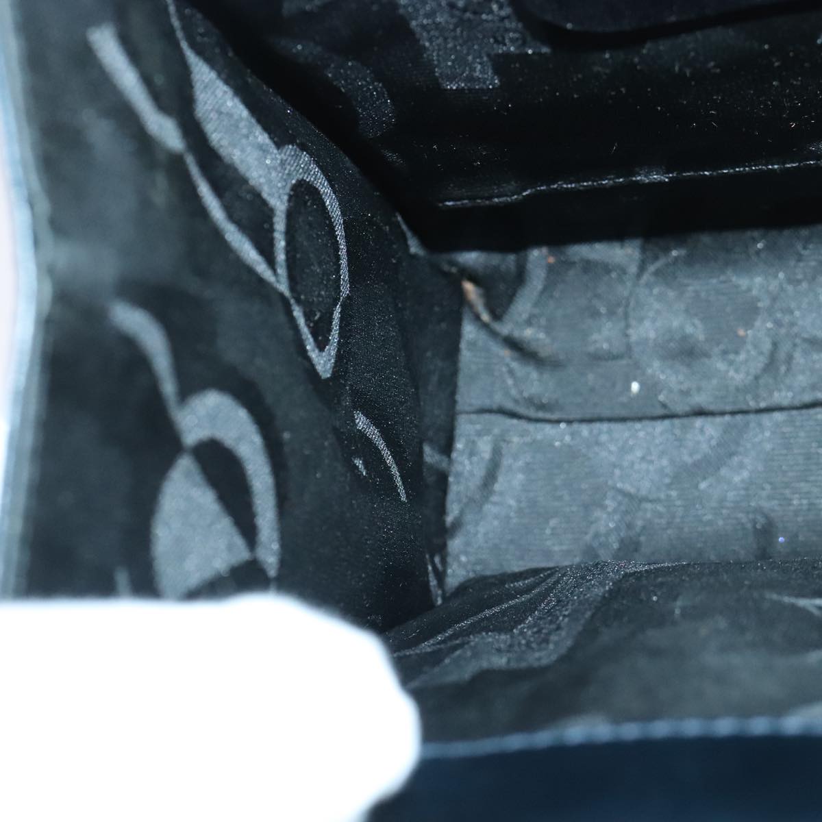 Salvatore Ferragamo Vala Hand Bag Leather Navy Gold Auth 93311