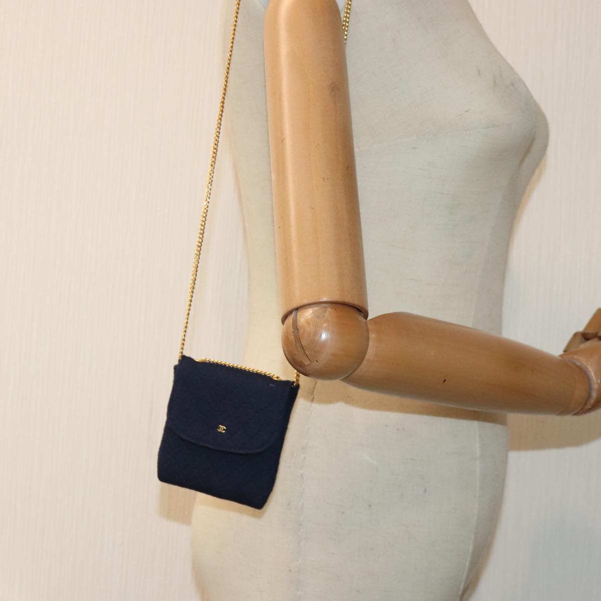 CHANEL Matelasse Chain Shoulder Pouch Cotton Navy Gold CC Auth 93398