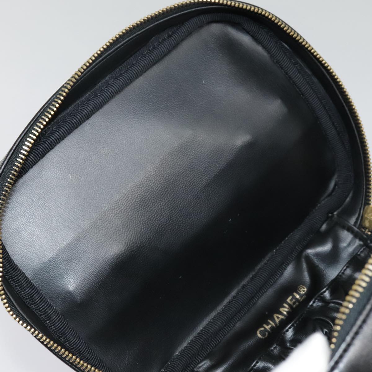 CHANEL Vanity Bicolore Pouch Leather Black Gold CC Auth 93452