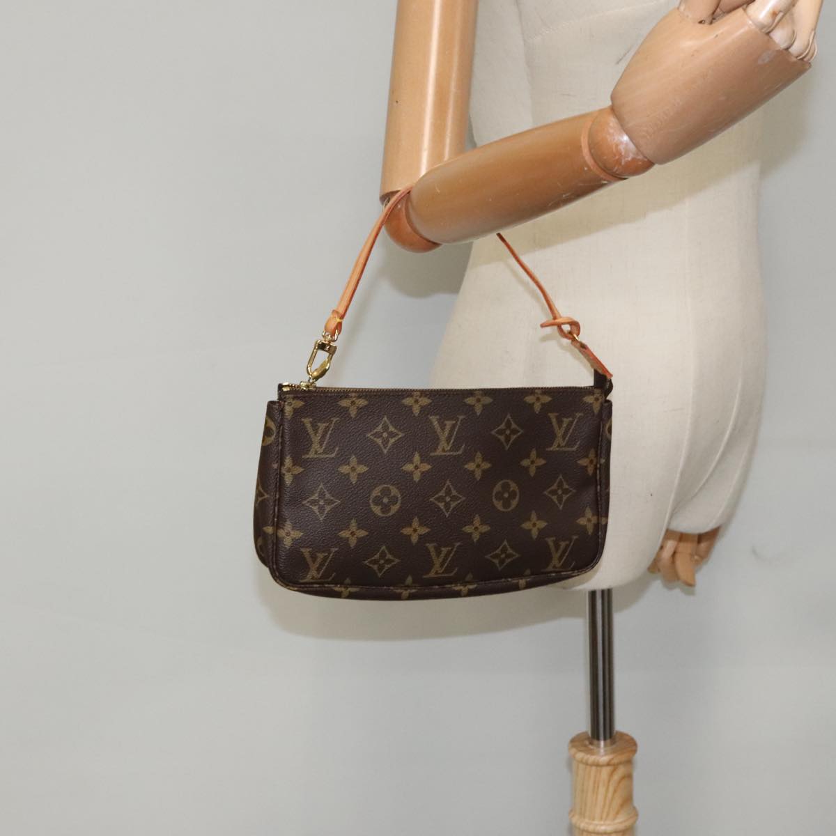 LOUIS VUITTON Monogram Pochette Accessoires Pouch Vintage M51980 LV Auth 93512