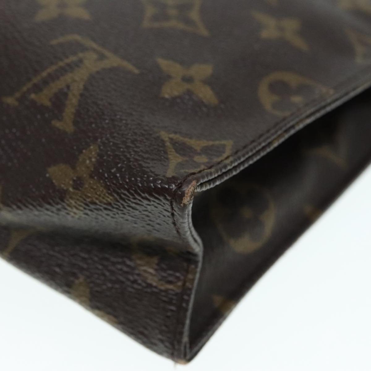 LOUIS VUITTON Monogram Poche Toilette 26 Pouch M47542 LV Auth 93552