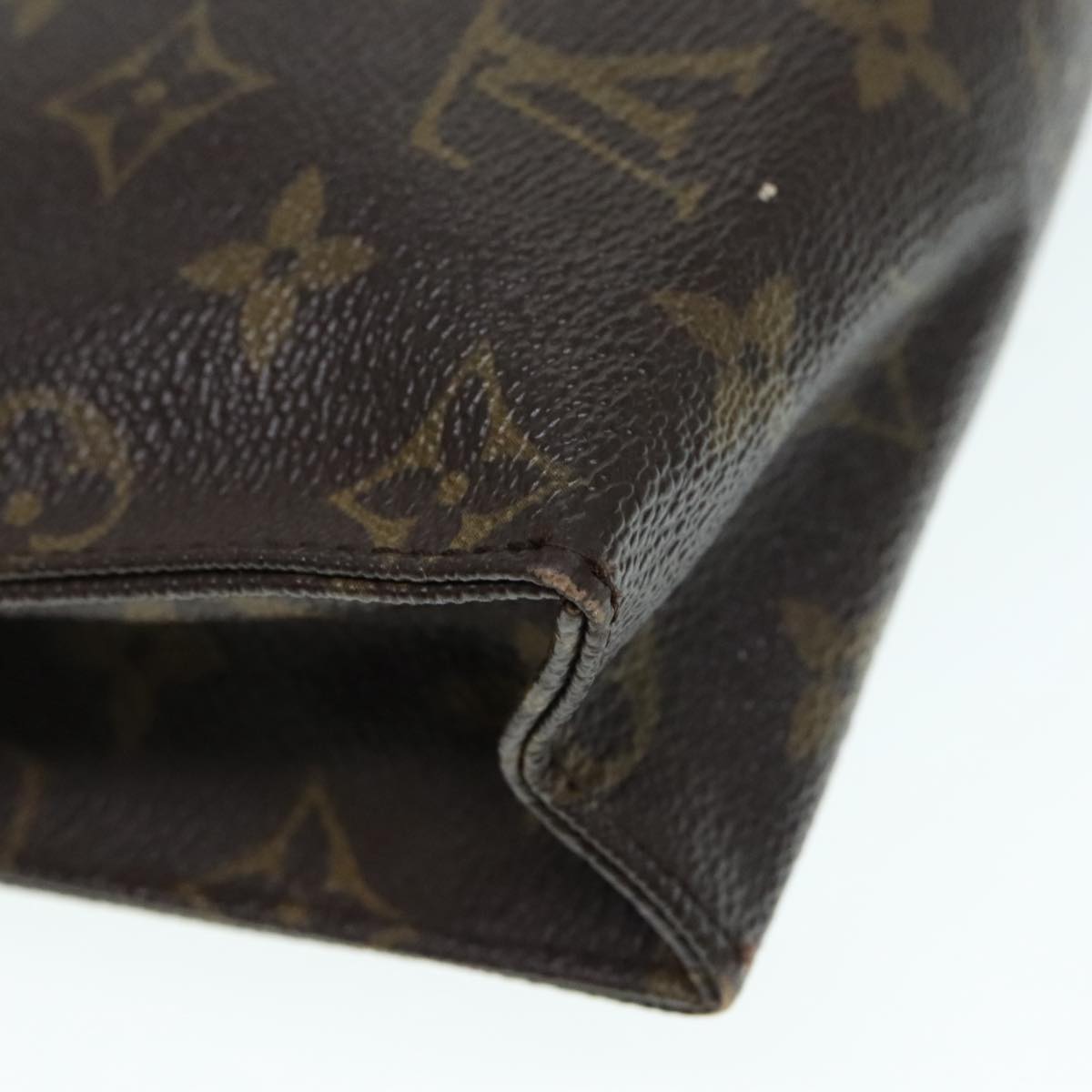 LOUIS VUITTON Monogram Poche Toilette 26 Pouch M47542 LV Auth 93552