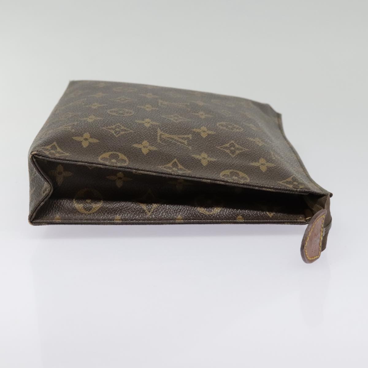 LOUIS VUITTON Monogram Poche Toilette 26 Pouch M47542 LV Auth 93652