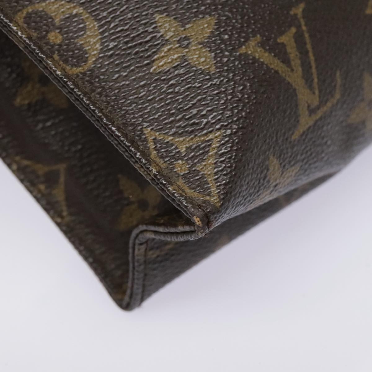 LOUIS VUITTON Monogram Poche Toilette 26 Pouch M47542 LV Auth 93652