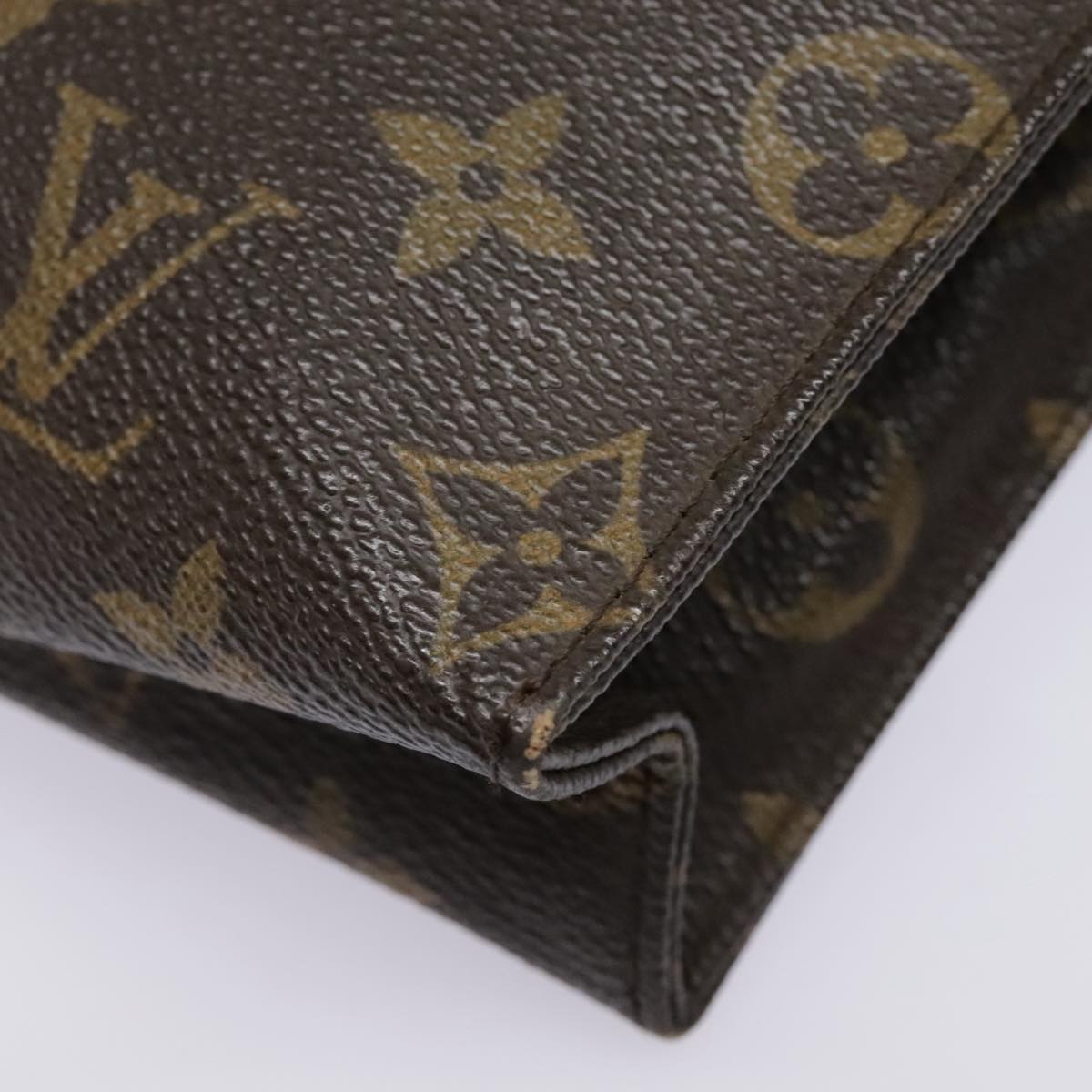 LOUIS VUITTON Monogram Poche Toilette 26 Pouch M47542 LV Auth 93652