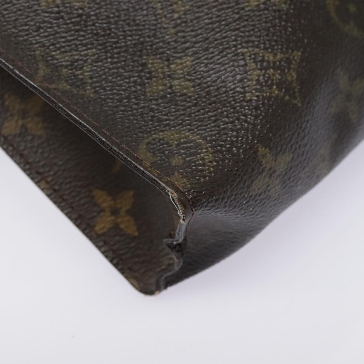 LOUIS VUITTON Monogram Poche Toilette 26 Pouch M47542 LV Auth 93653