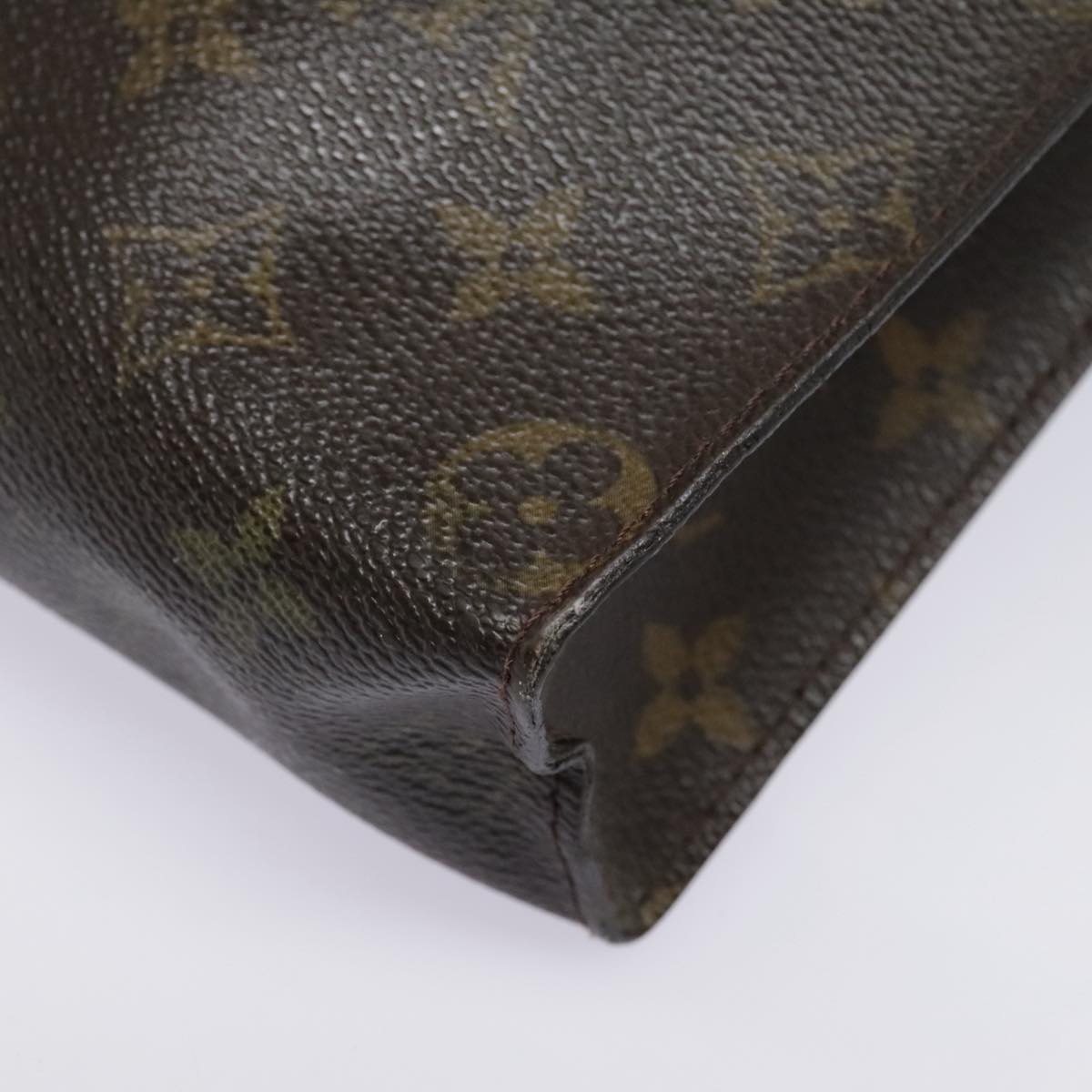 LOUIS VUITTON Monogram Poche Toilette 26 Pouch M47542 LV Auth 93653