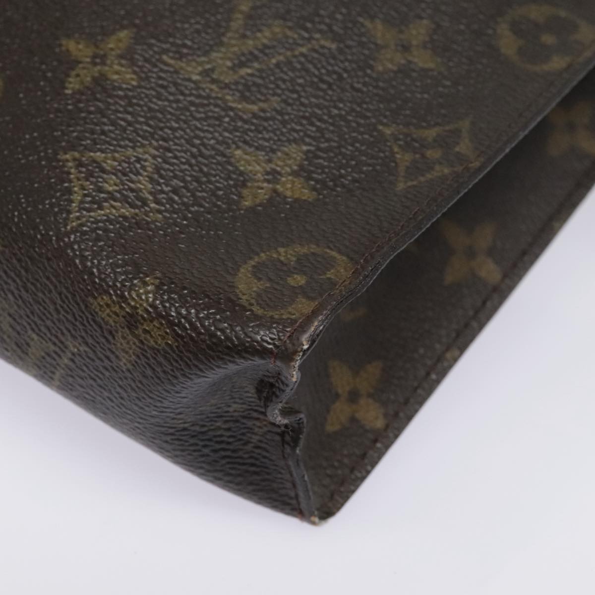 LOUIS VUITTON Monogram Poche Toilette 26 Pouch M47542 LV Auth 93653