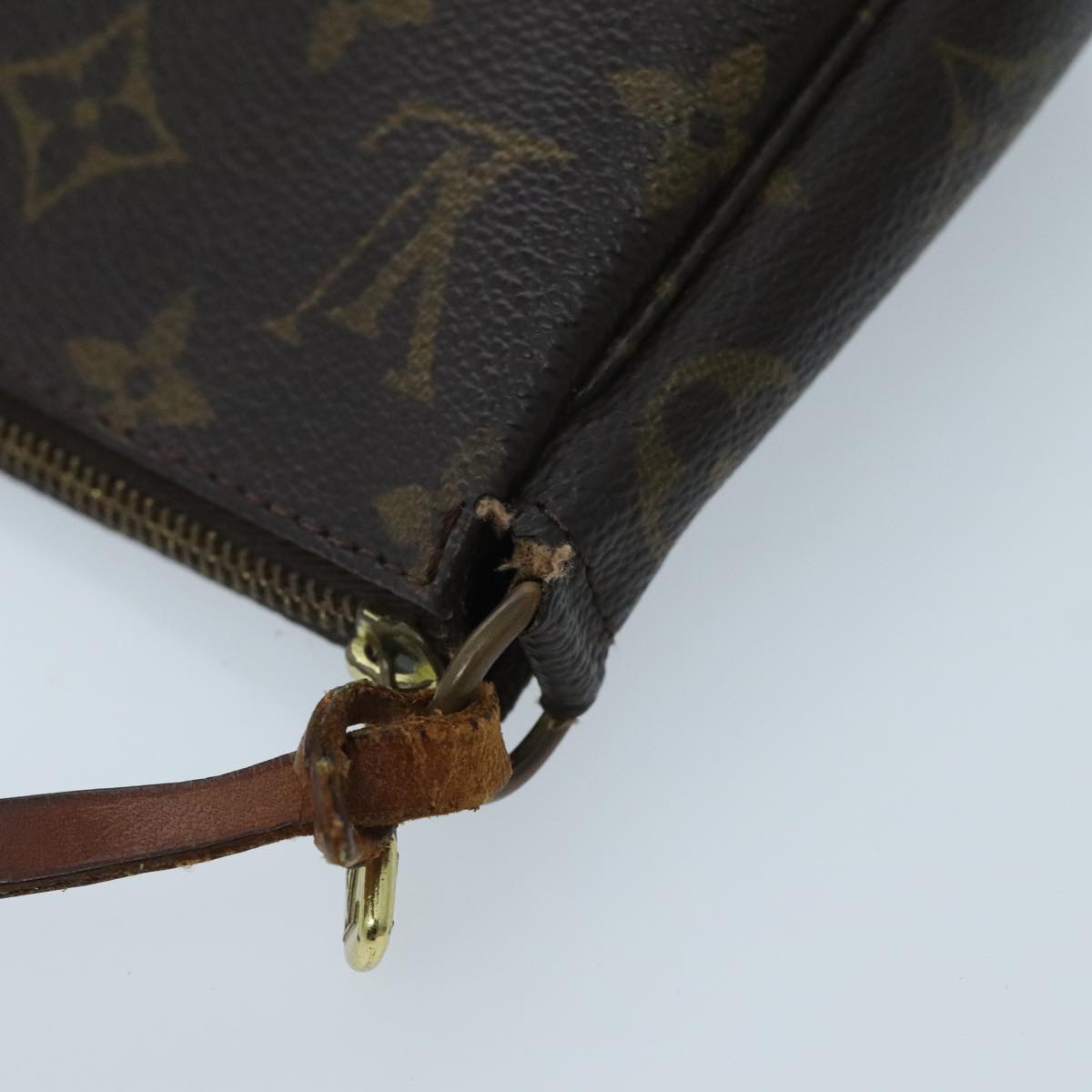 LOUIS VUITTON Monogram Pochette Accessoires Pouch M51980 LV Auth 93655