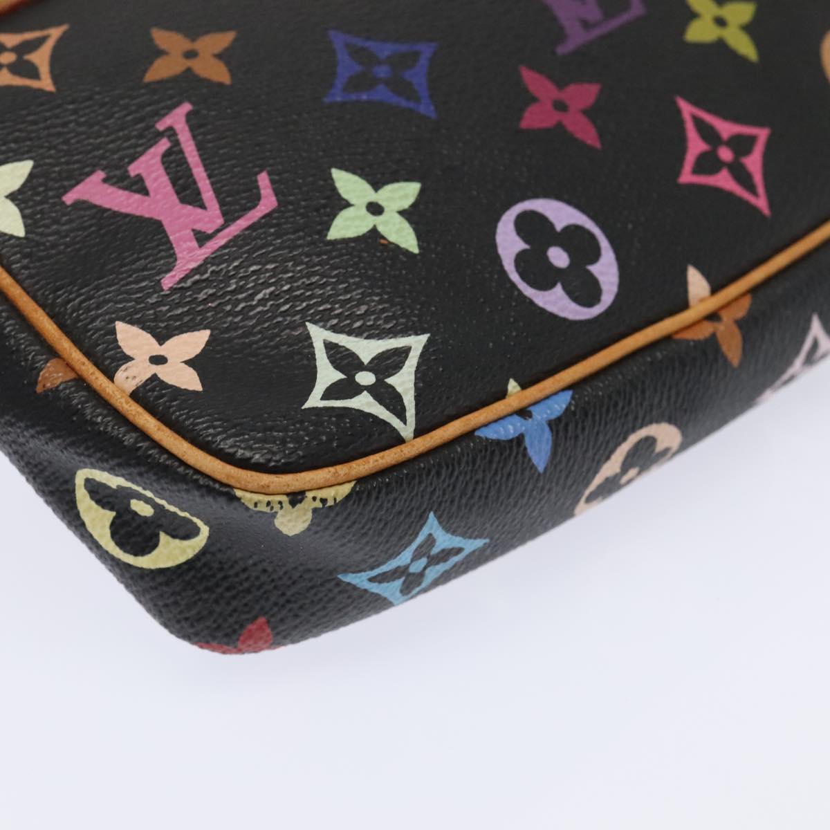 LOUIS VUITTON Multicolor Pochette Accessoires Pouch Black M92648 LV Auth 93661