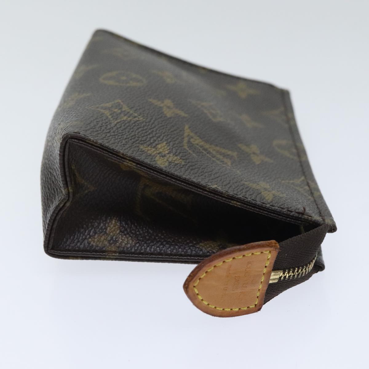 LOUIS VUITTON Monogram Poche Toilette 15 Pouch M47546 LV Auth 93673