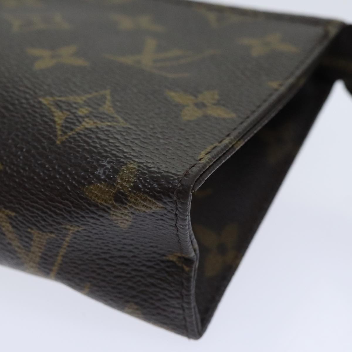 LOUIS VUITTON Monogram Poche Toilette 15 Pouch M47546 LV Auth 93673