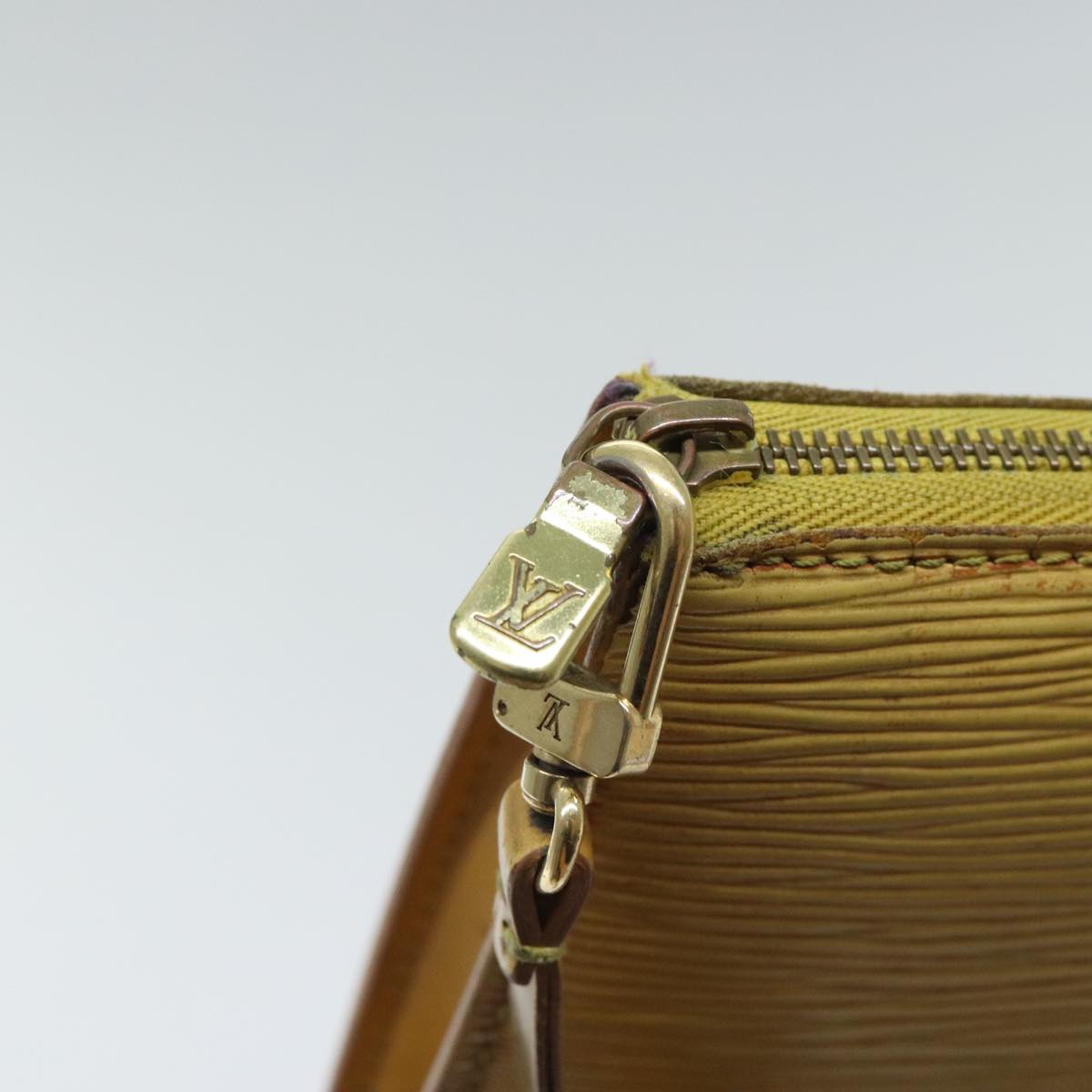 LOUIS VUITTON Epi Pochette Accessoires Pouch Yellow M52989 LV Auth 93680