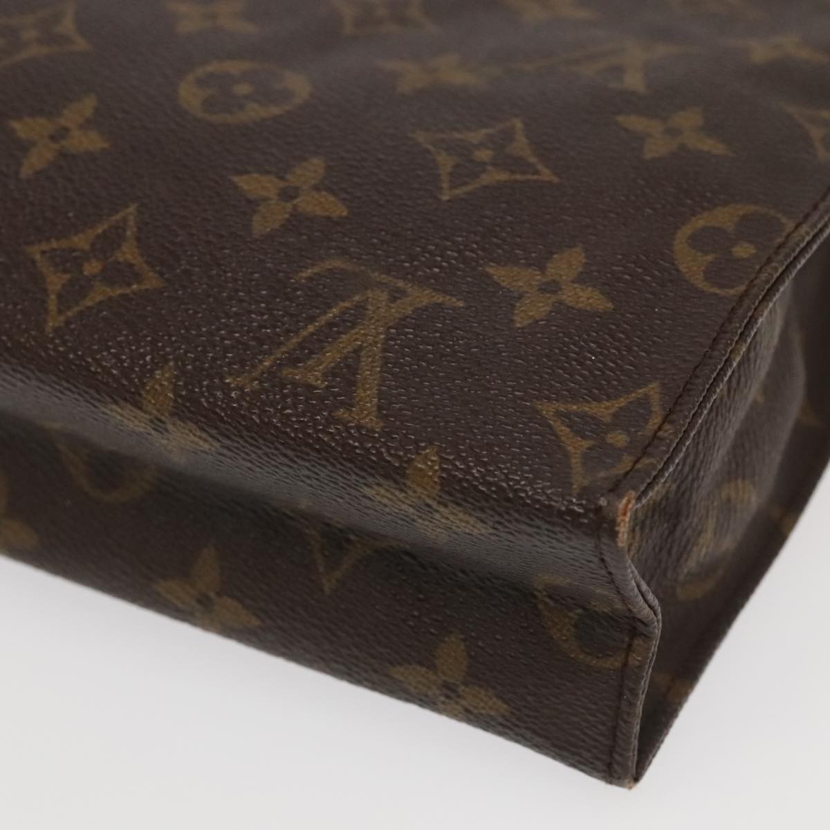 LOUIS VUITTON Monogram Poche Toilette 26 Pouch M47542 LV Auth 94102