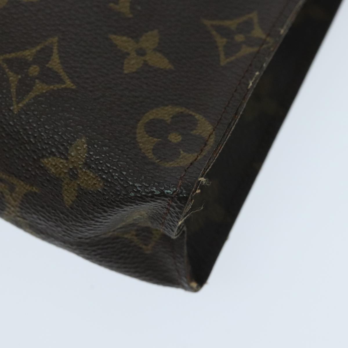 LOUIS VUITTON Monogram Poche Toilette 26 Pouch M47542 LV Auth 94171