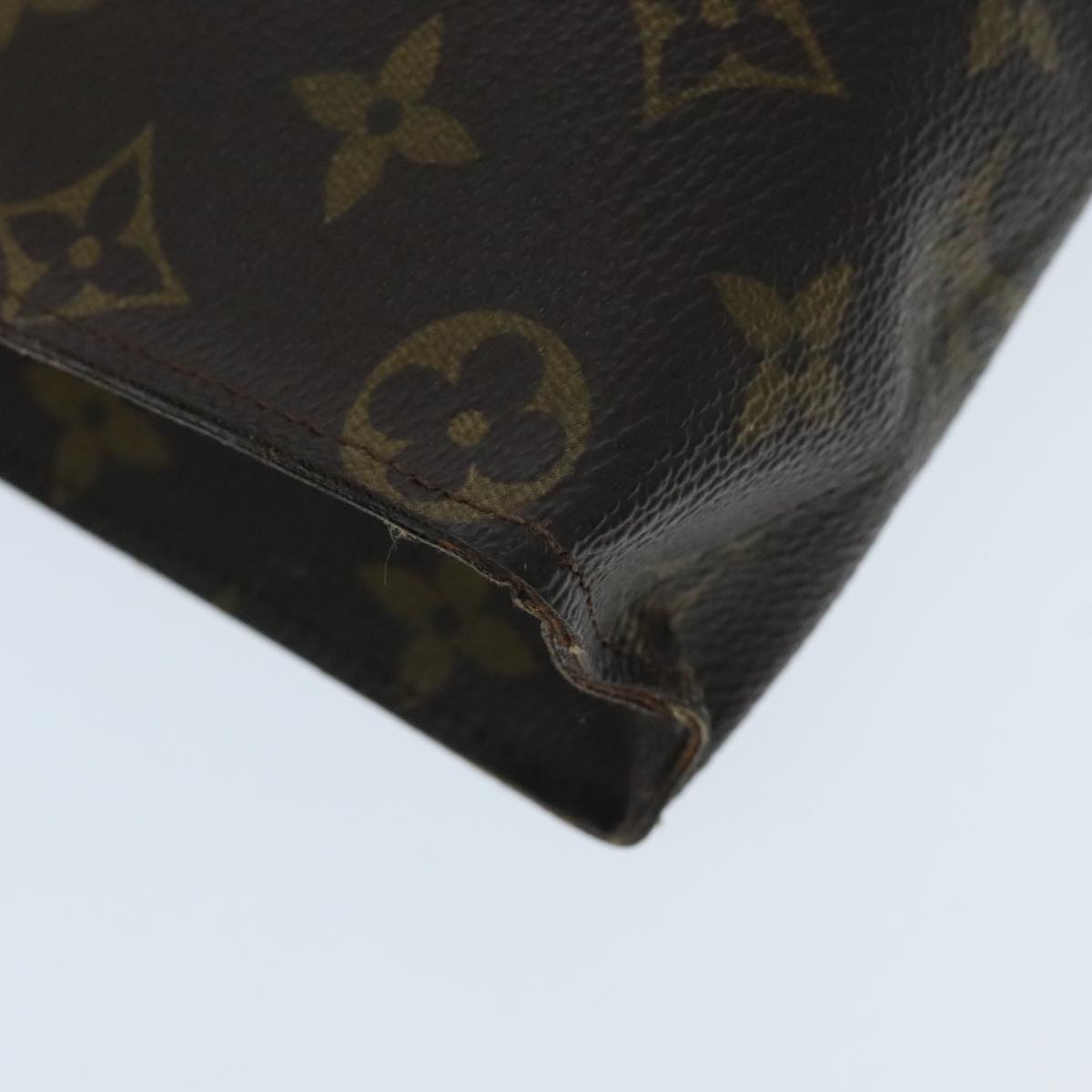 LOUIS VUITTON Monogram Poche Toilette 26 Pouch M47542 LV Auth 94171