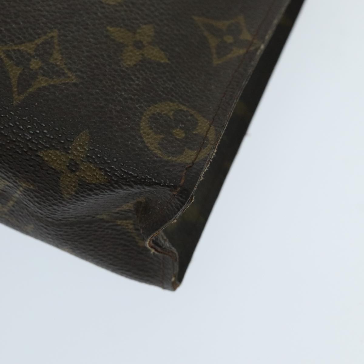 LOUIS VUITTON Monogram Poche Toilette 26 Pouch M47542 LV Auth 94171