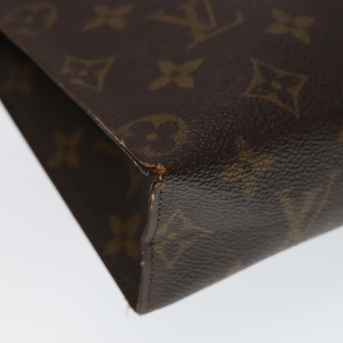 LOUIS VUITTON Monogram Poche Toilette 26 Pouch M47542 LV Auth 94323