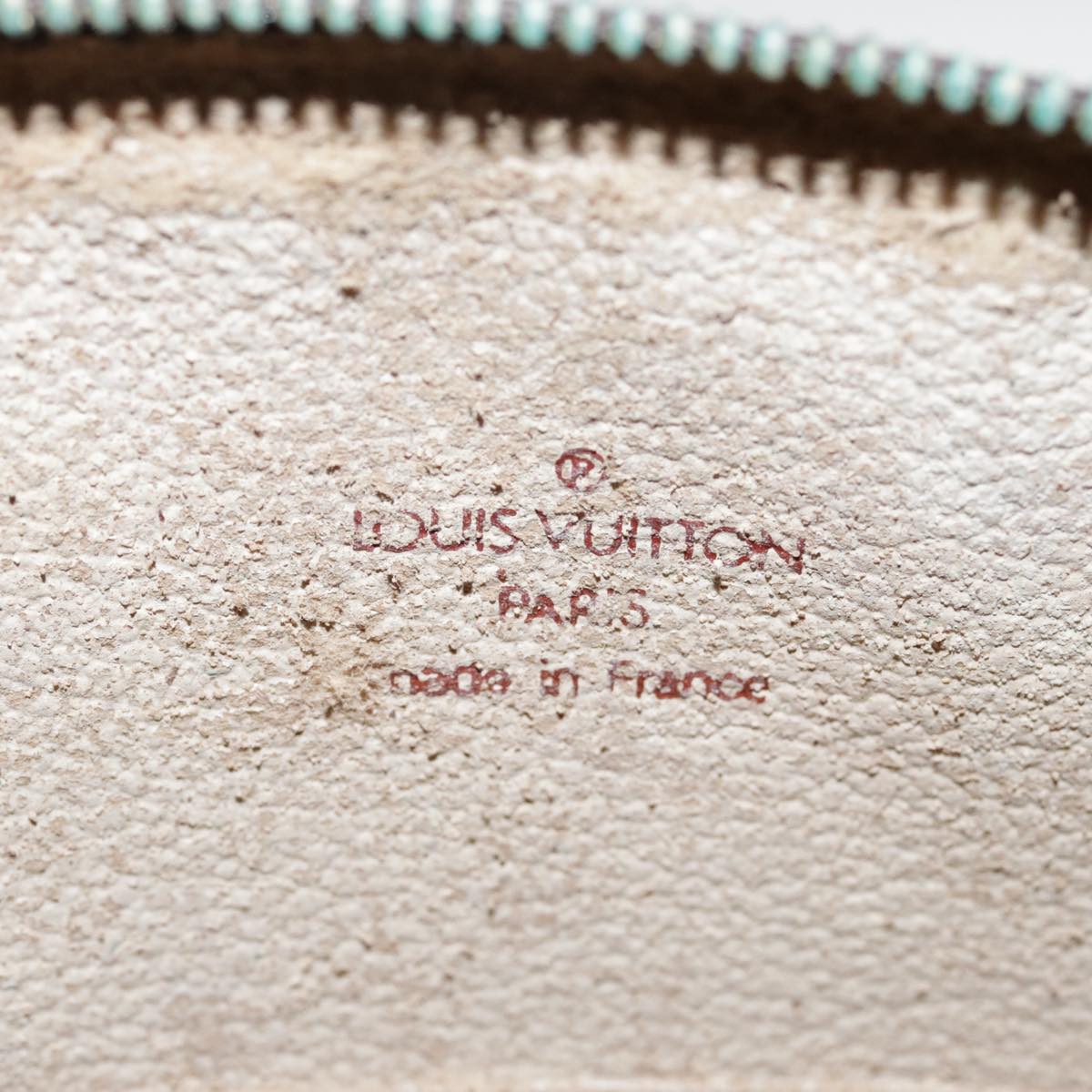 LOUIS VUITTON Monogram Trousse Demi Ronde Cosmetic Pouch M47520 LV Auth 94328