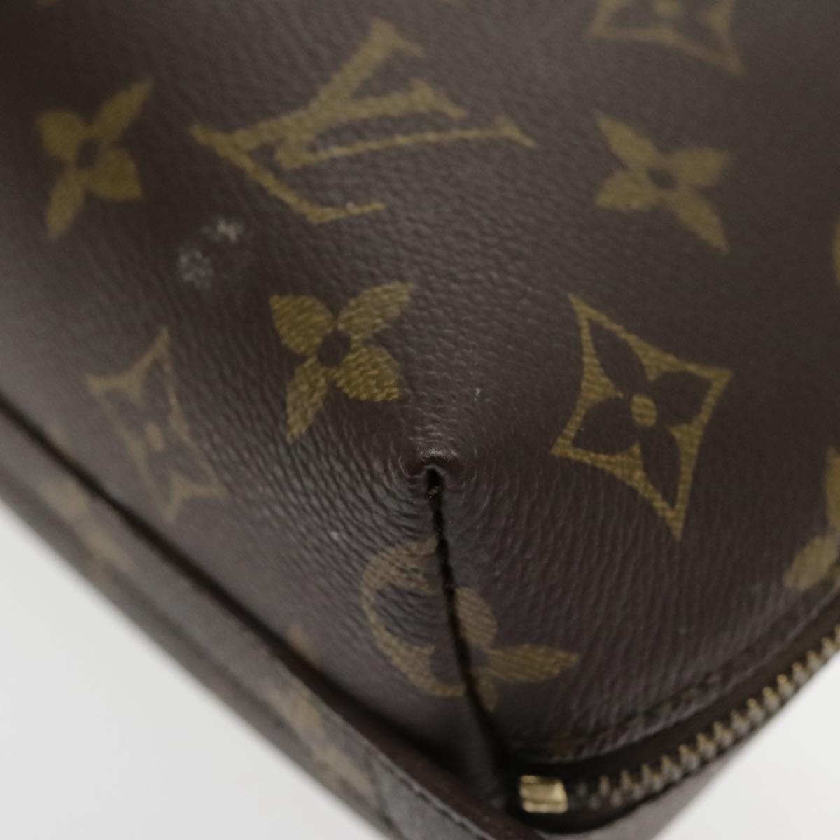 LOUIS VUITTON Monogram Trousse Demi Ronde Cosmetic Pouch M47520 LV Auth 94328