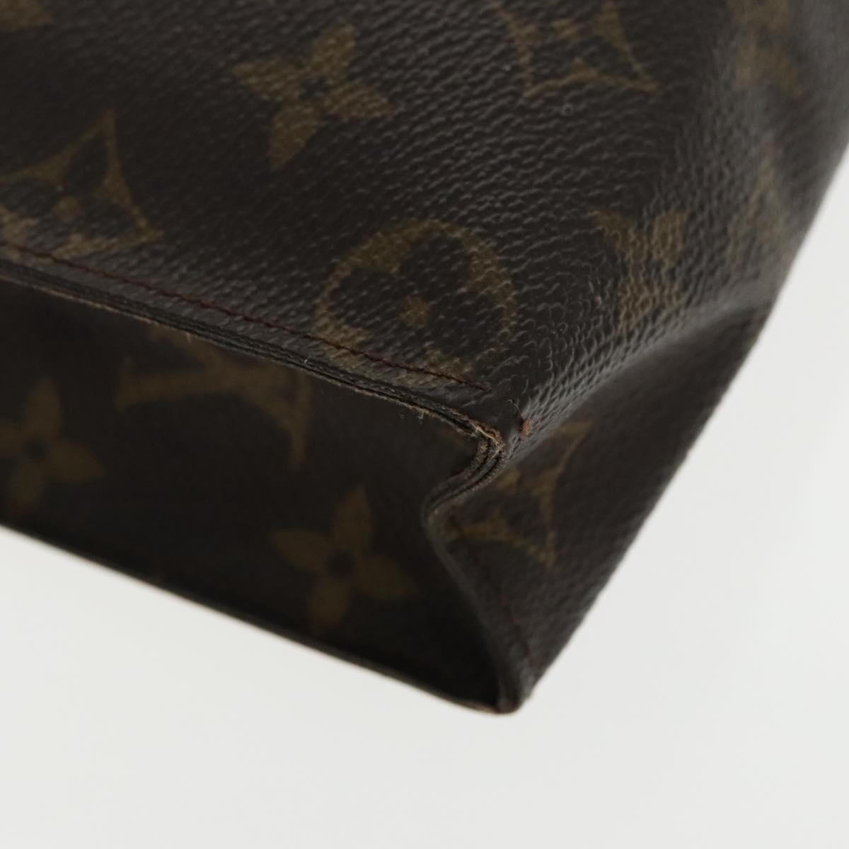 LOUIS VUITTON Monogram Poche Toilette 26 Pouch M47542 LV Auth 94329