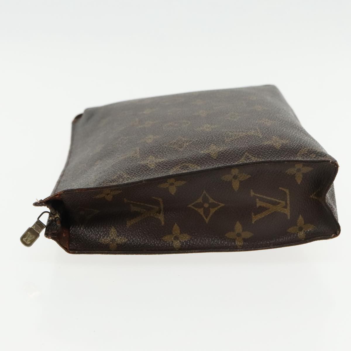 LOUIS VUITTON Monogram Poche Toilette 26 Pouch M47542 LV Auth 94329