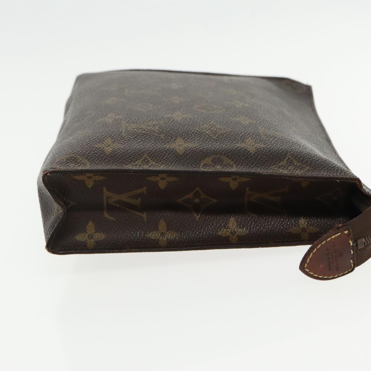 LOUIS VUITTON Monogram Poche Toilette 26 Pouch M47542 LV Auth 94329