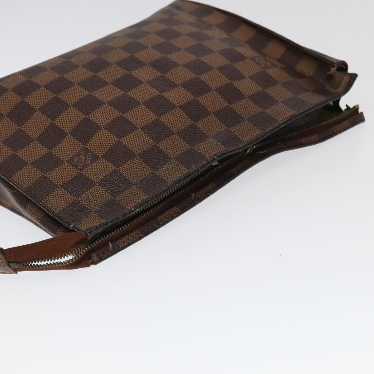 LOUIS VUITTON Damier Ebene Poche Toilette 26 Pouch N47543 LV Auth 94331