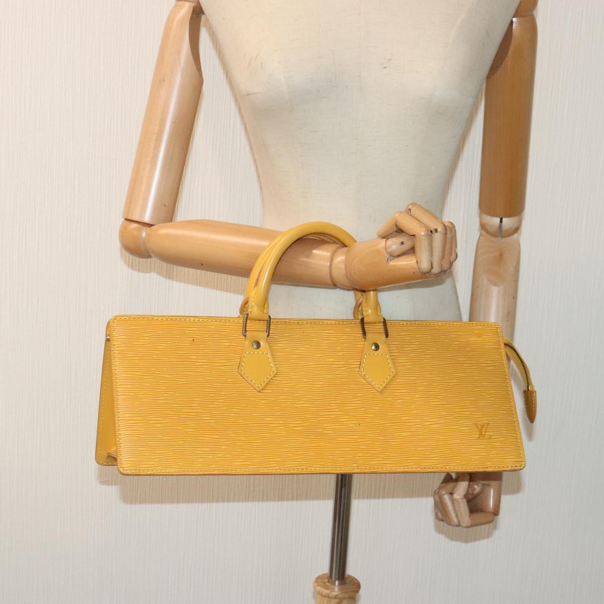 LOUIS VUITTON Epi Sac Triangle Hand Bag Yellow M52099 LV Auth 94369