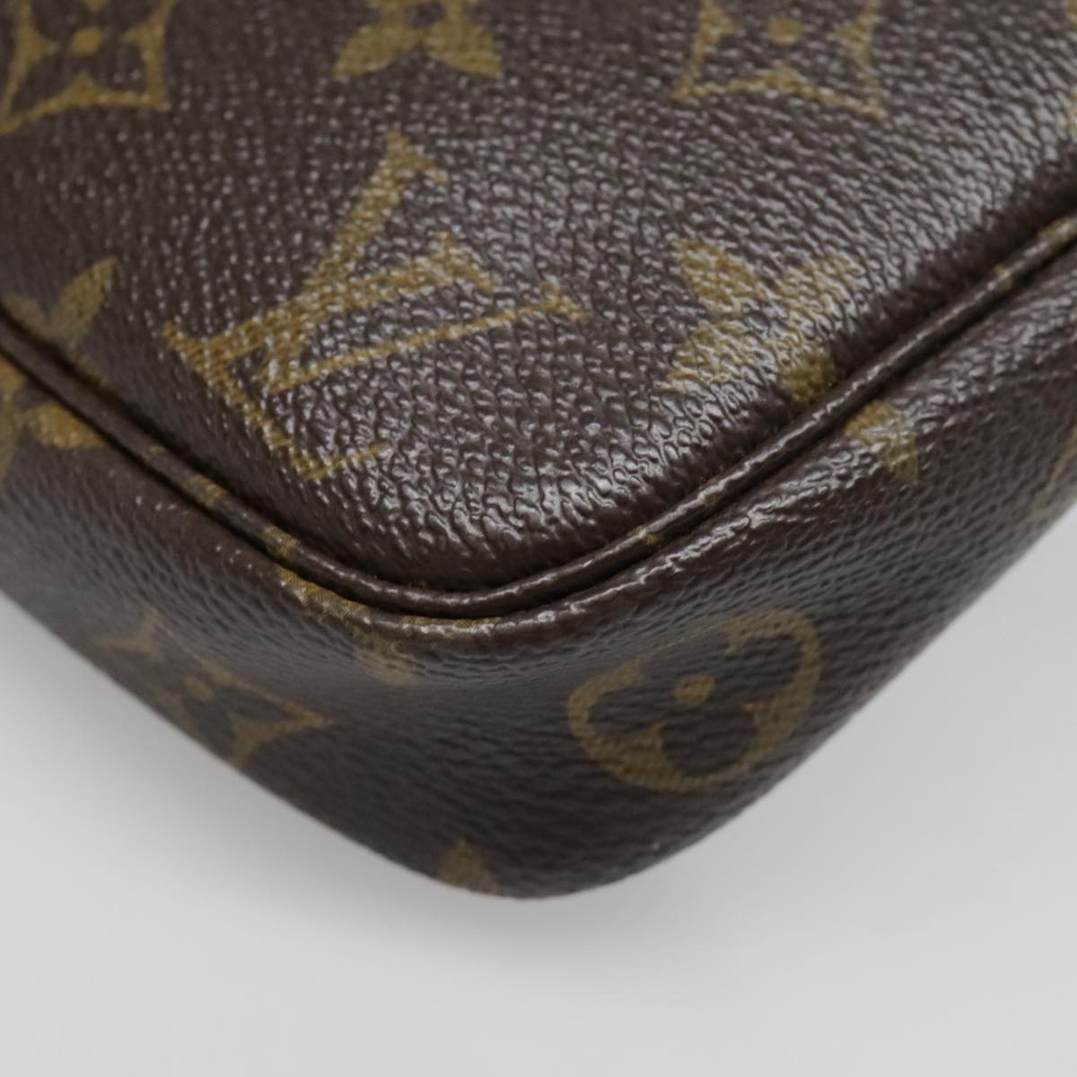 LOUIS VUITTON Monogram Pochette Accessoires Pouch M51980 LV Auth 94522