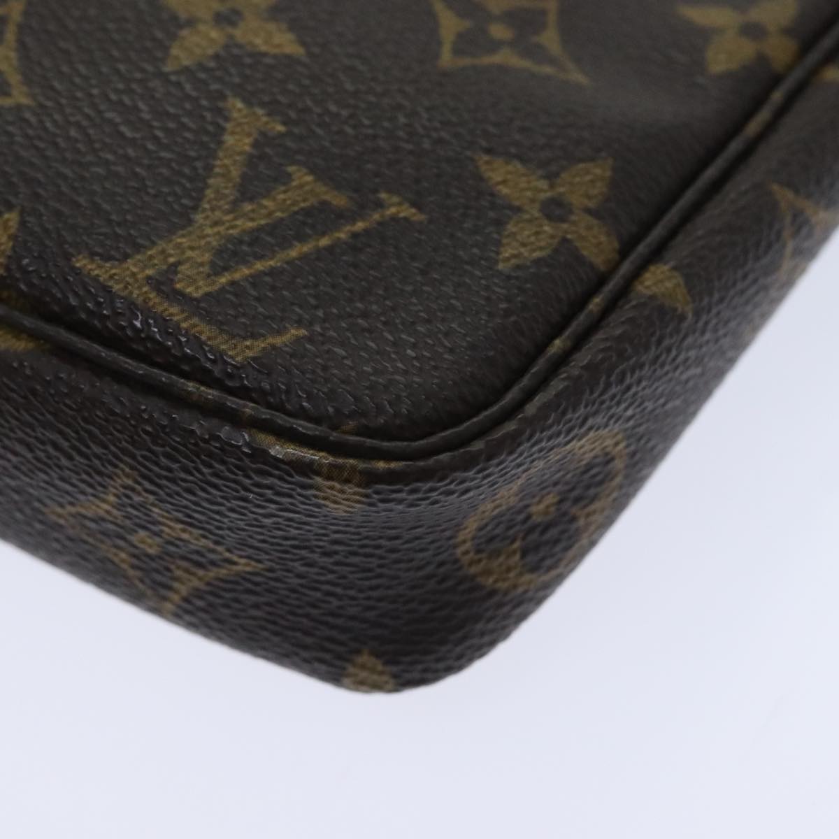 LOUIS VUITTON Monogram Pochette Accessoires Pouch M51980 LV Auth 94527