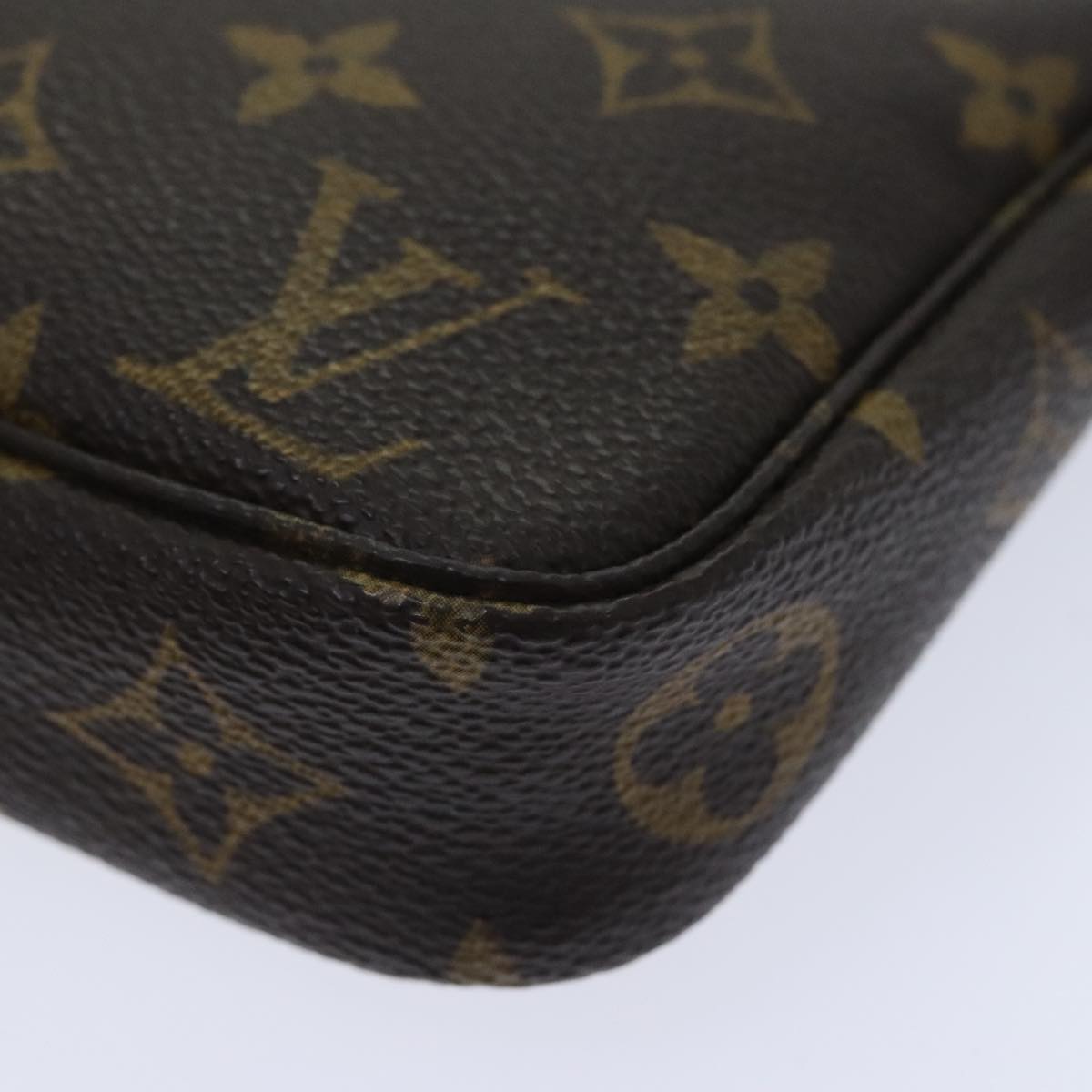 LOUIS VUITTON Monogram Pochette Accessoires Pouch M51980 LV Auth 94527