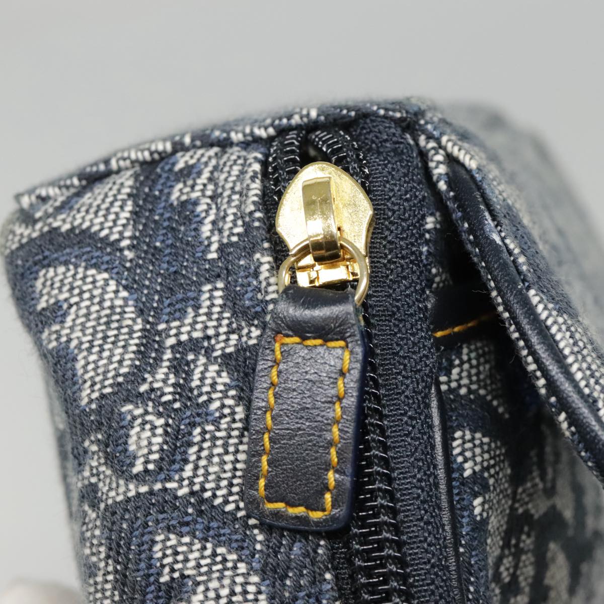 Christian Dior Trotter Canvas Saddle Pouch Navy Gold Auth 94543